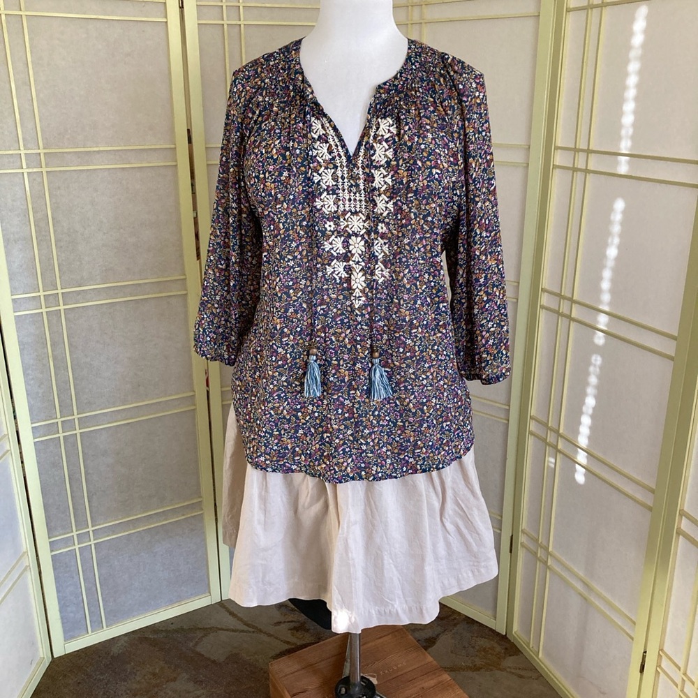 Embroidered Floral Women's Blouse